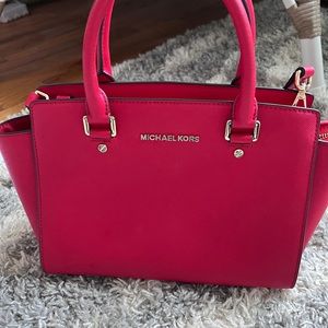 🎉✨SALE✨Michael Kors Leather Satchel ✨